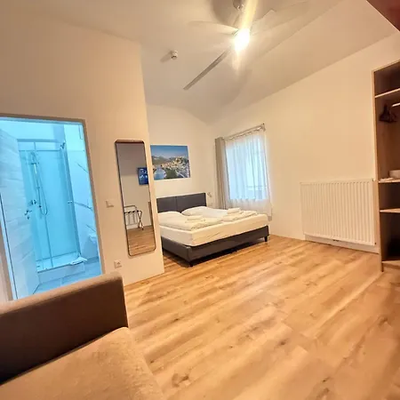 Vogelweiderhof-rooms 3*