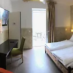 Gasthof Vogelweiderhof-rooms 3*